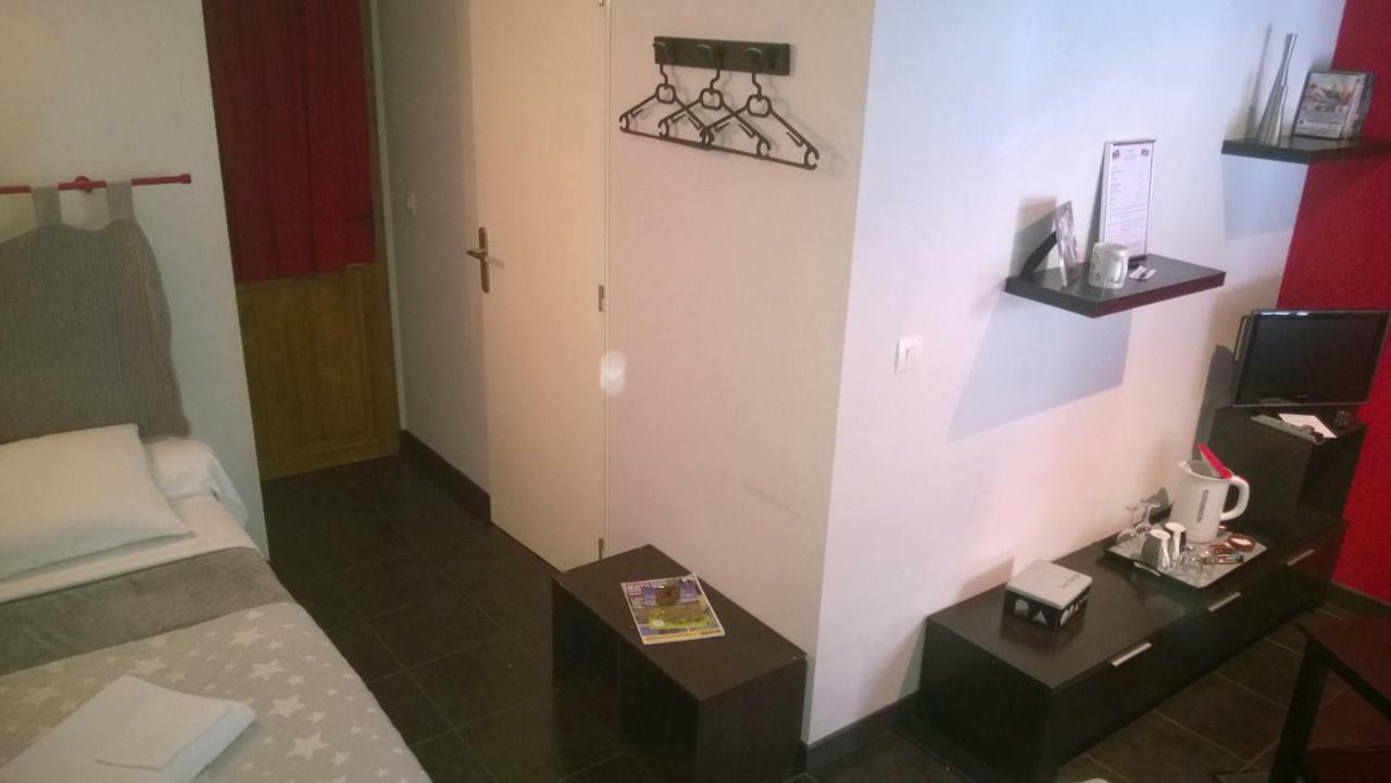 Chambres D'Hotes "Les Chiens Verts", Jardin, Terrasse, Parking Prive Отвиль-Лонес Экстерьер фото